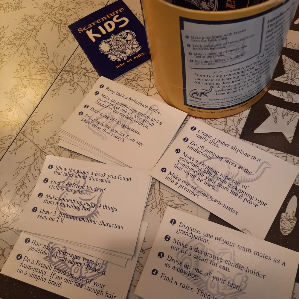Vtg Game Scaventure Kids scavenger hunt cards ideas party game